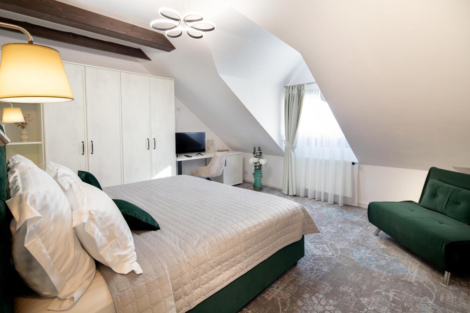 Отель Casa Renium Сибиу Экстерьер фото